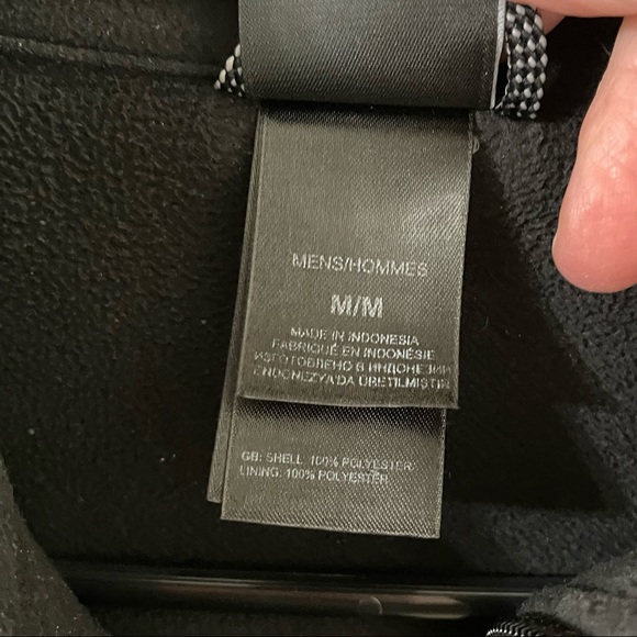 North Face jacket. - Picture 4 of 9